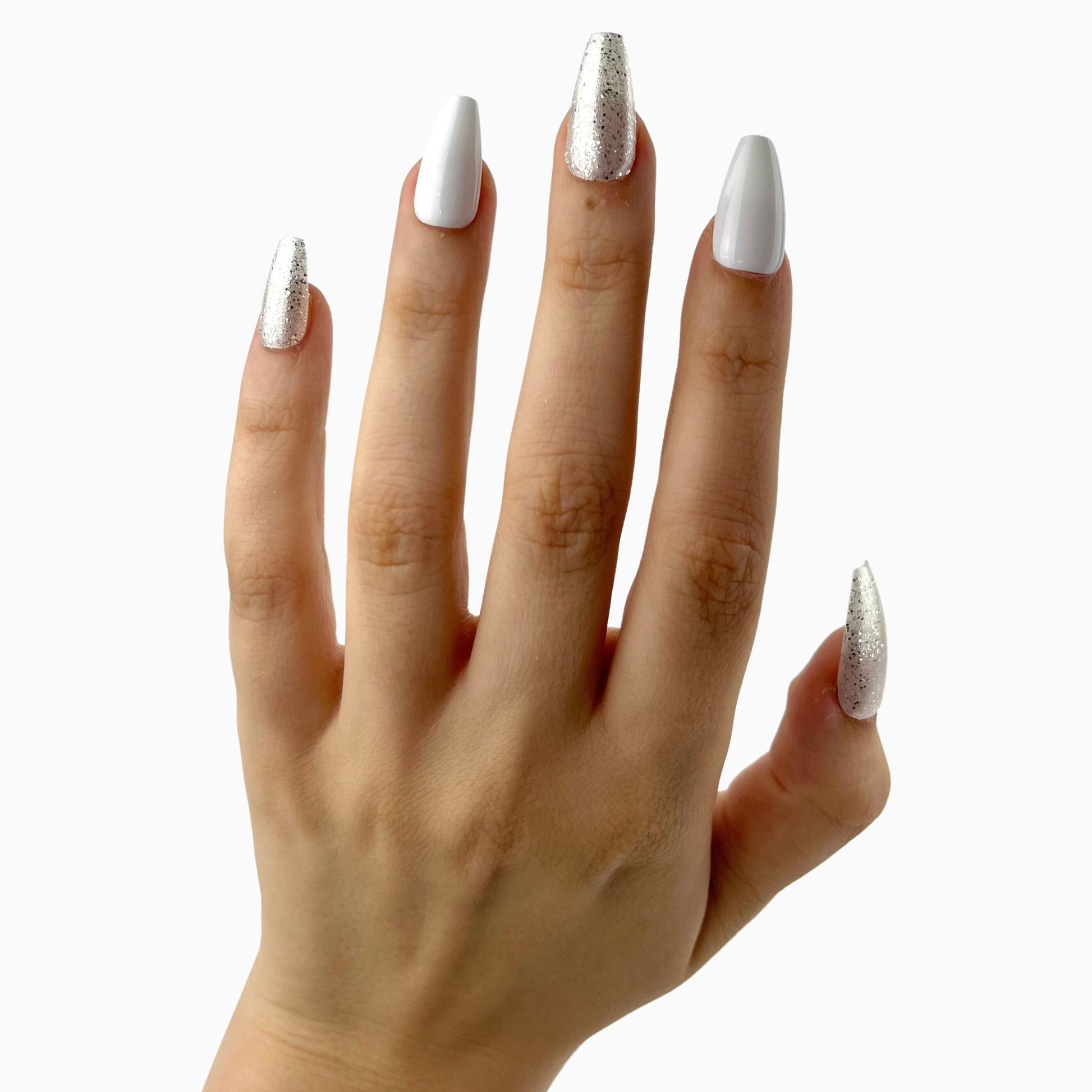 White glitter press-on nails tekokynnet