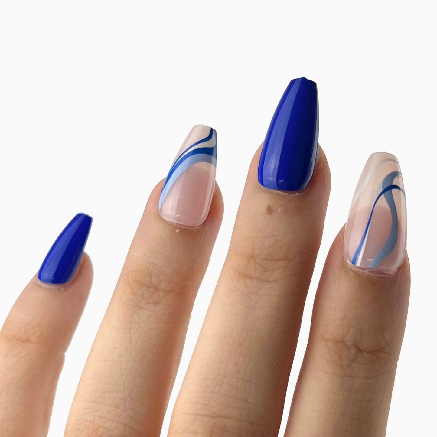 Trendy blue swirl press-on nails tekokynnet