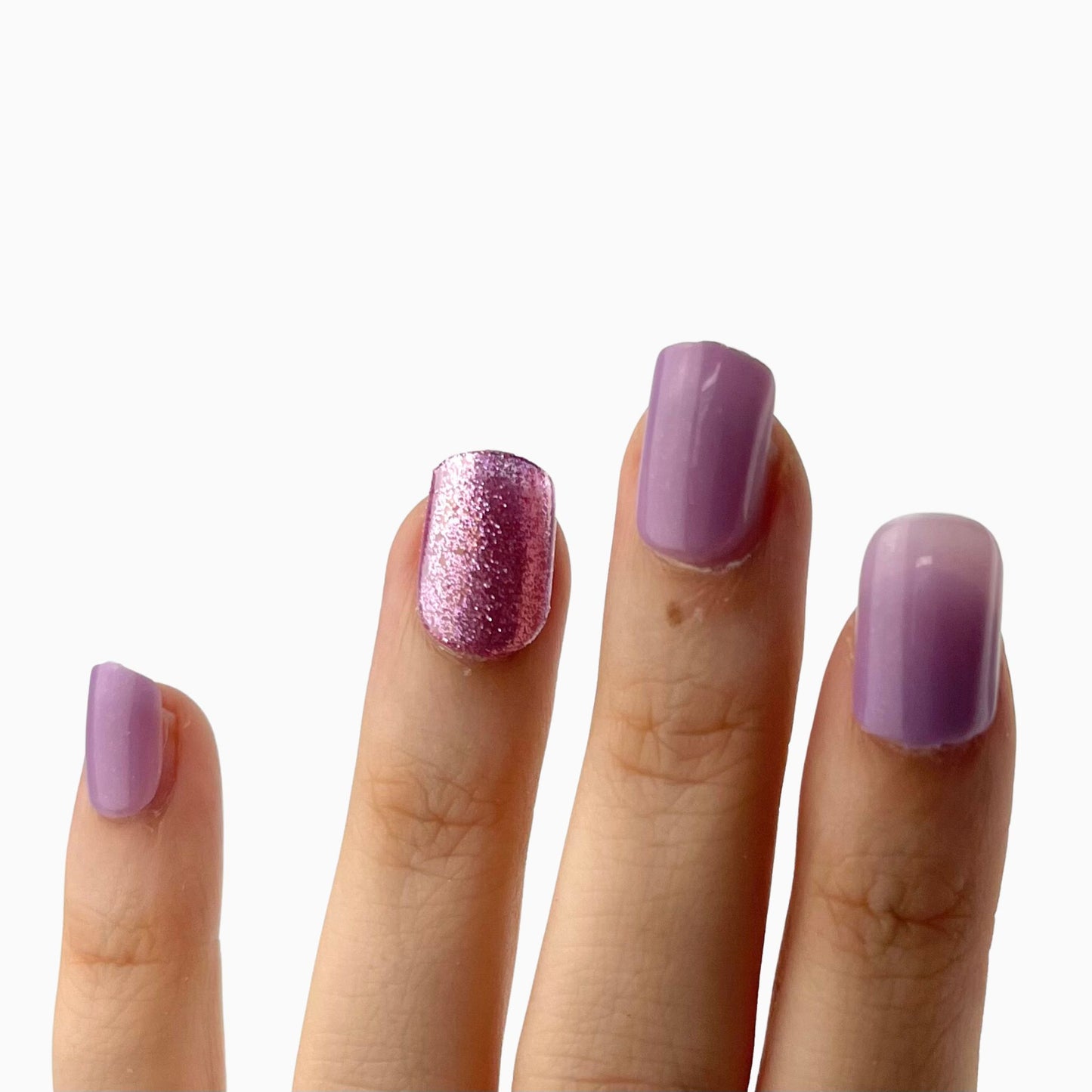 Violet and purple short press-on nails tekokynnet