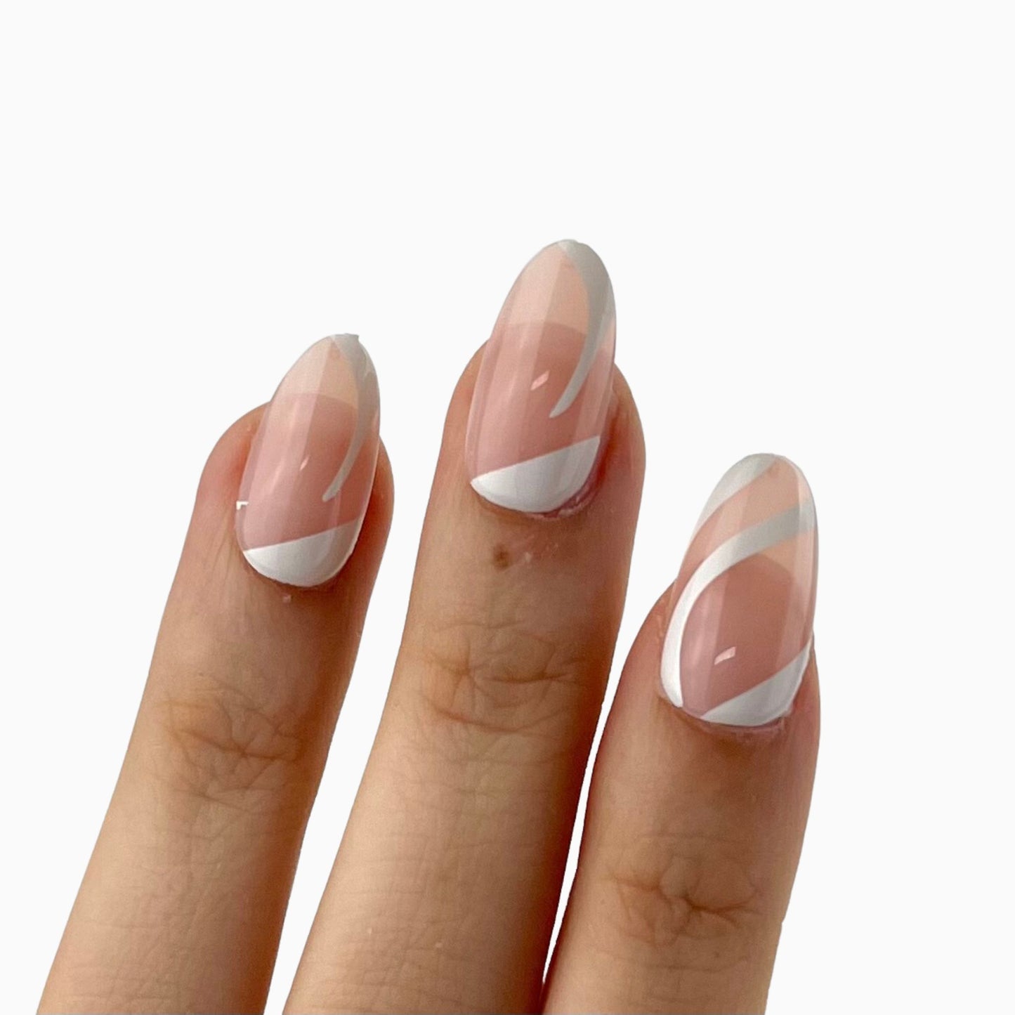 Trendy line art press-on nails tekokynnet