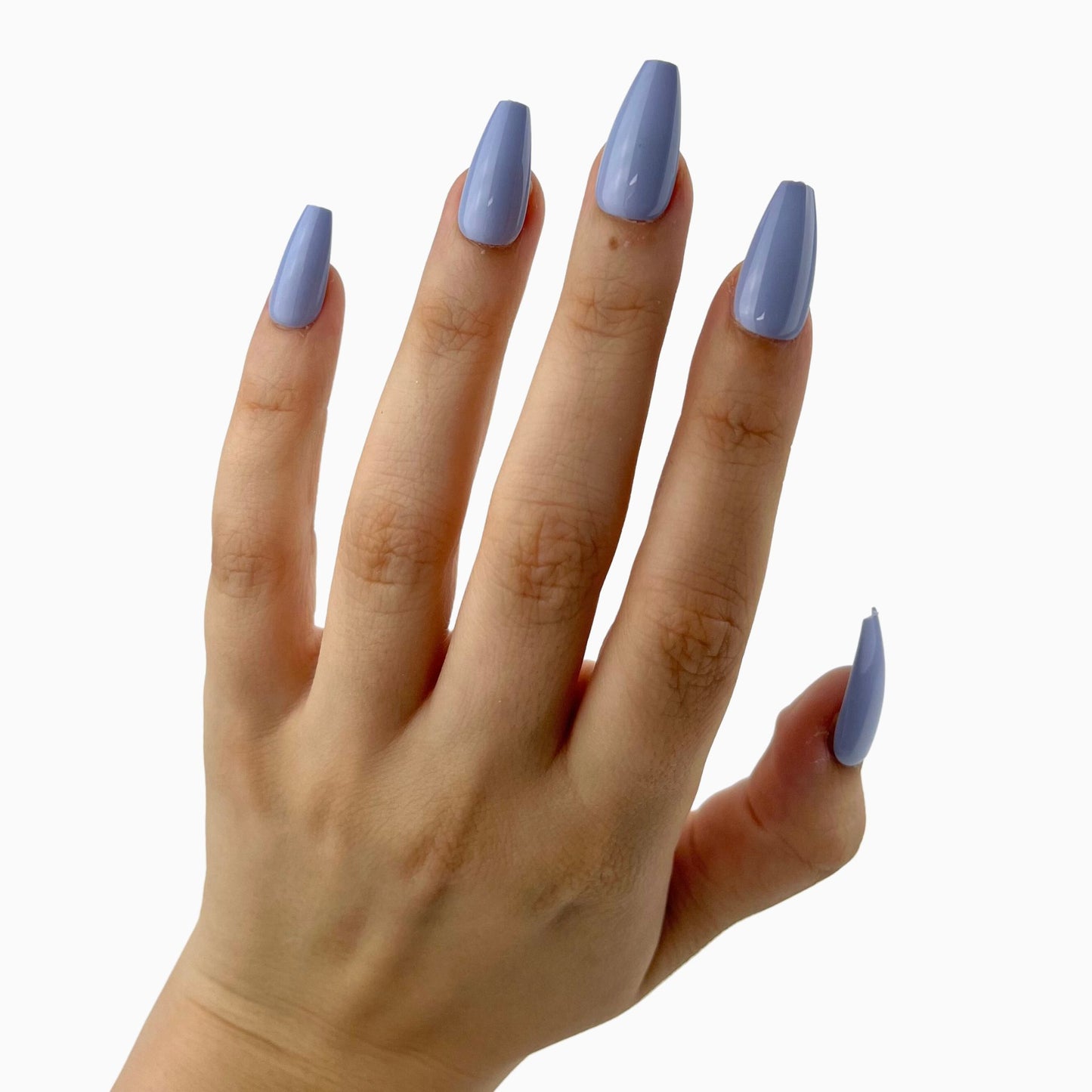 Baby blue long press-on nails tekokynnet