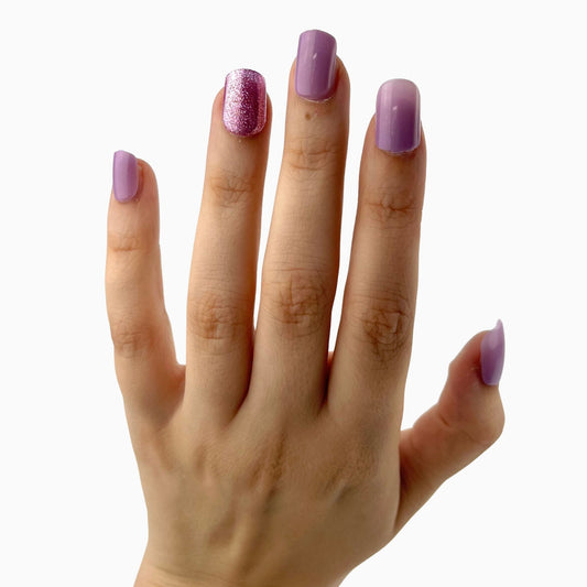 Violet and purple short press-on nails tekokynnet