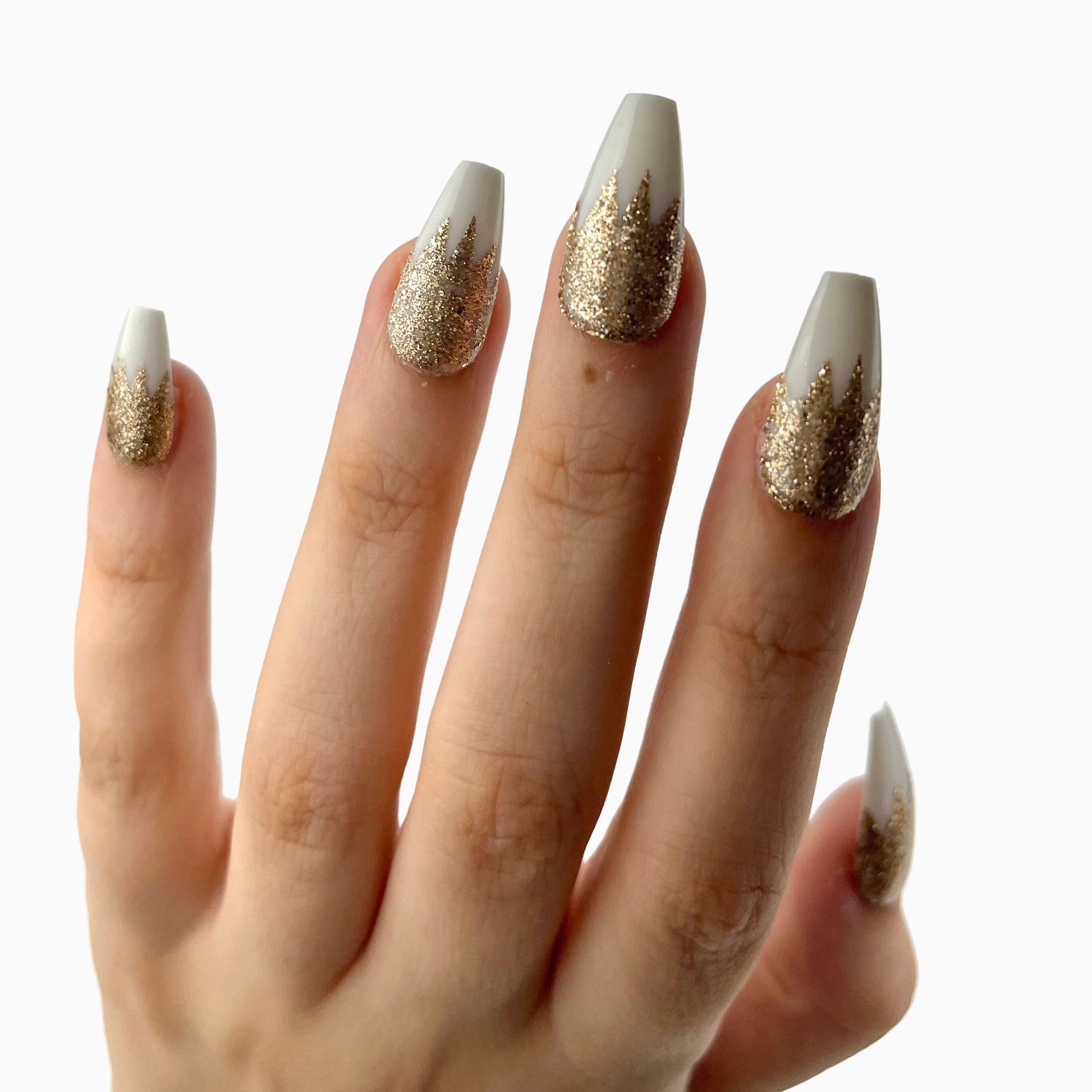 Gold glitter long press-on nails tekokynnet