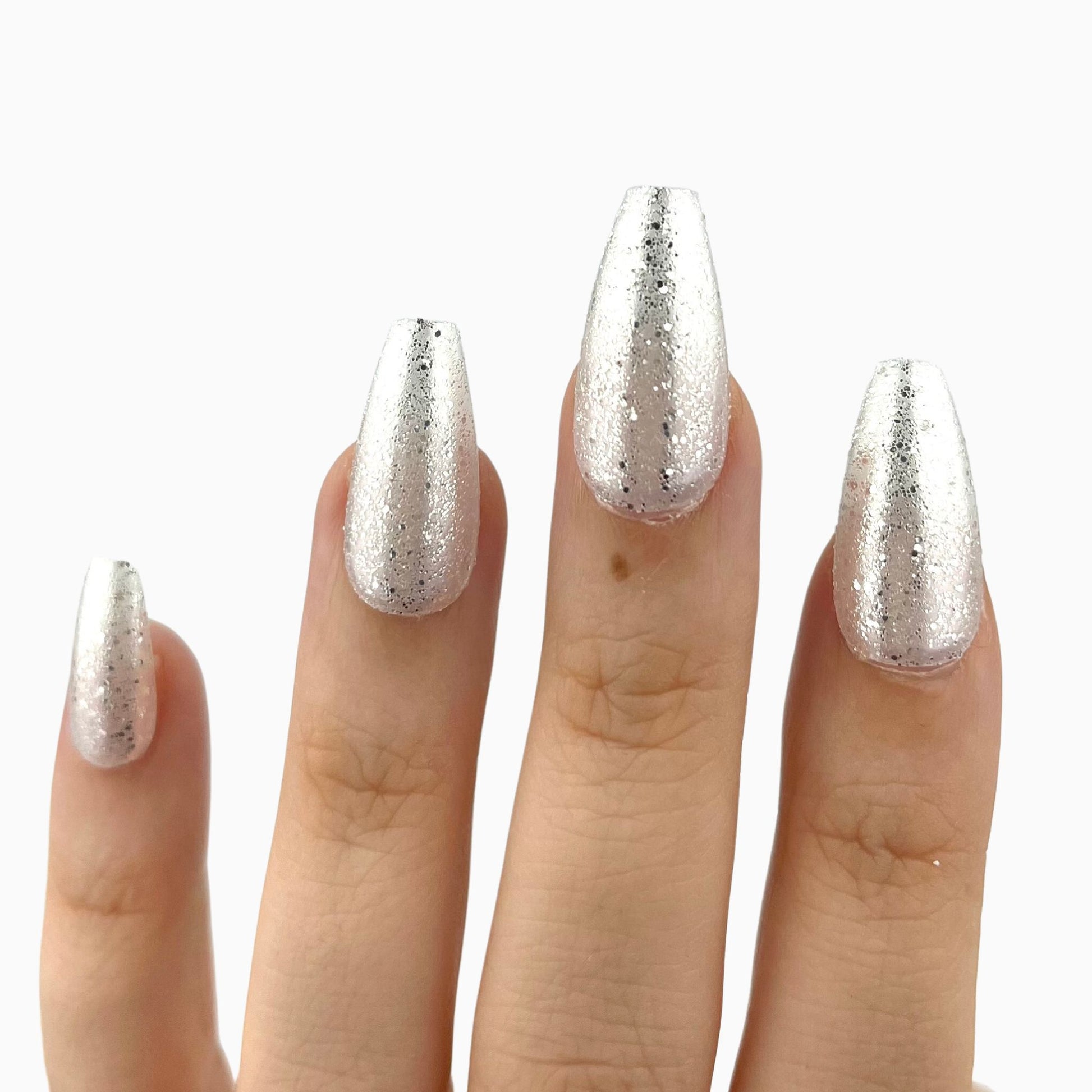 SIlver glitter disco press-on nails tekokynnet